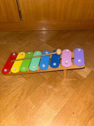 Xilófono de madera con 8 notas de colores