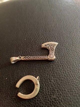 Colgante Hacha Vikinga y Herradura plata