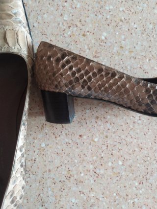 Zapatos de piel de pitón tacón