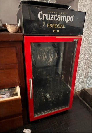 Nevera expositora Cruzcampo