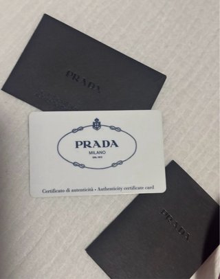 Portamóvil Prada Rosso