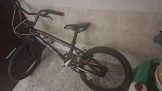 Bicicleta BMX Negra