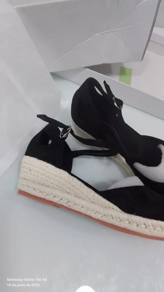 Sandalias esparteñas negras sin estrenar