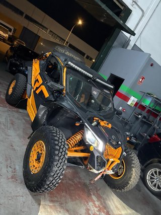 Can-Am Maverick X3 R Negro/Naranja