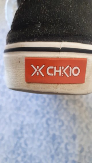 Zapatillas CHK10 n 37 ,ver fotos Altas Negras