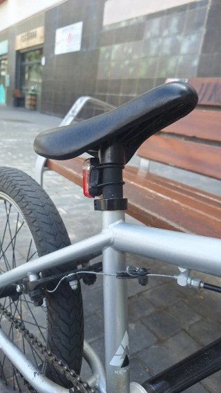 Bicicleta BMX Superstar Newton color plateado