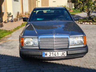 Mercedes-Benz 300 CE 1988
