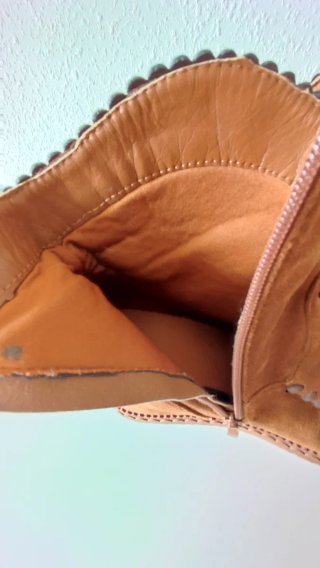Botas estilo indio y falda