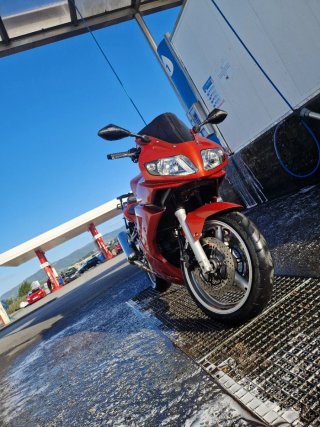 Suzuki SV650S limitada A2 con 34.000km
