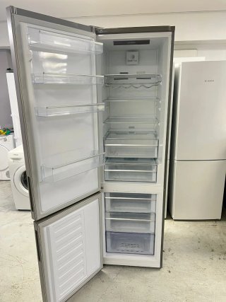 Nevera marca Grundig plateada garantía transporte