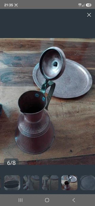 Jarra y bandeja de cobre antiguas