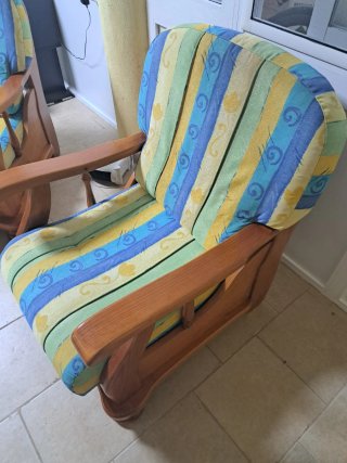Conjunto sofá y 2 sillones madera