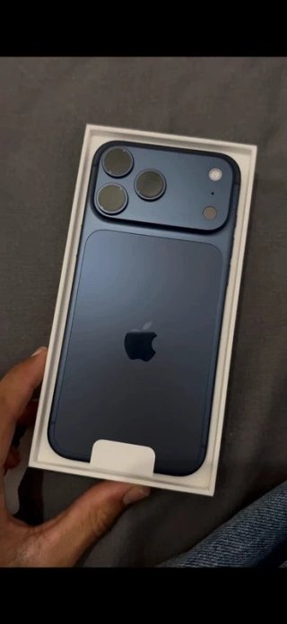 iPhone 17 Pro Max Azul