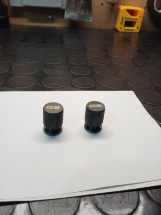 Tapones de válvula aluminio GS