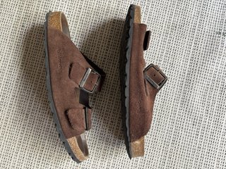 Sandalias de ante marrón Billowy