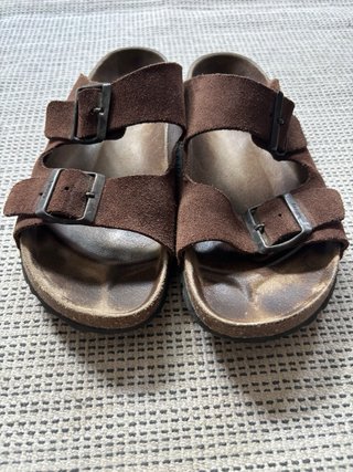 Sandalias de ante marrón Billowy
