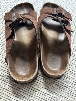 Sandalias de ante marrón Billowy