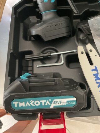 Kit cesoia e motosega 48V makota 6”e4 “