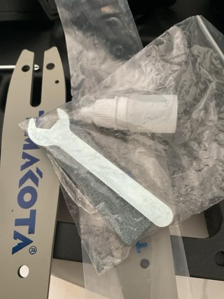 Kit cesoia e motosega 48V makota 6”e4 “