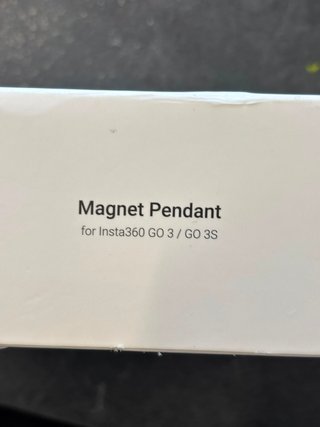 Insta360 Magnet Pendant Bianco