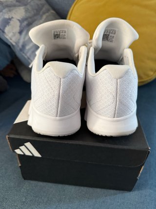 Zapatillas Adidas Blancas y Verdes 42