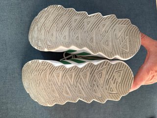 Zapatillas Adidas Blancas y Verdes 42