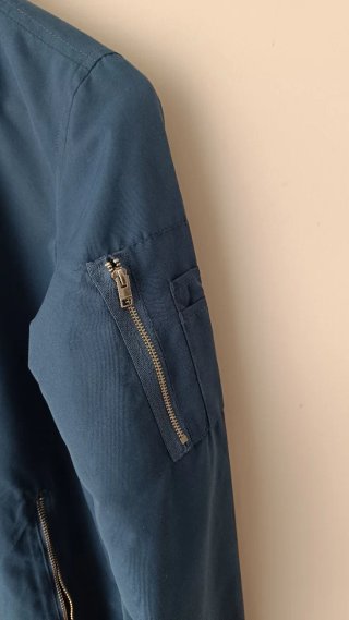 Chaqueta bomber azul niño