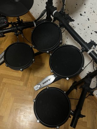 Alesis Turbo Mesh Kit Batería Electrónica