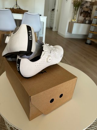 Zapatillas Ciclismo Fizik Decos Carbono Blancas
