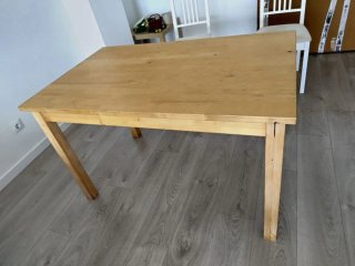 Mesa Bjorkudden IKEA + 3 Sillas