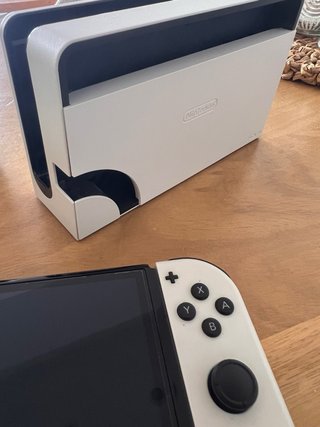 Nintendo Switch OLED Bianca