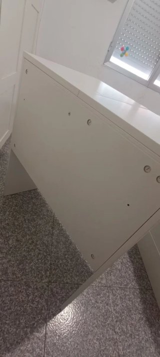 Tocador IKEA Brimnes Blanco y Rojo