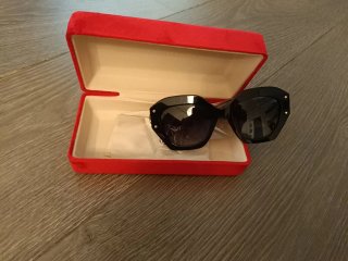 Gafas de sol Carolina Herrera negras