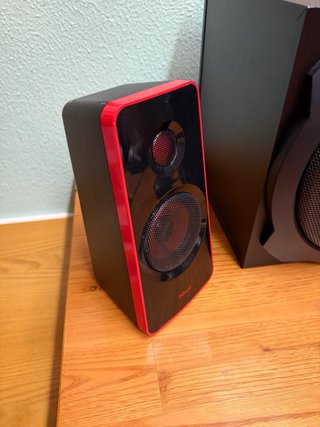 Altavoces Trust 2.1 con Subwoofer