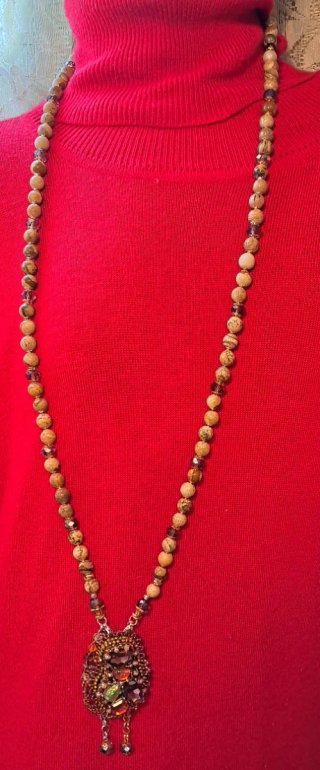 Collar de cuentas multicapa con colgante