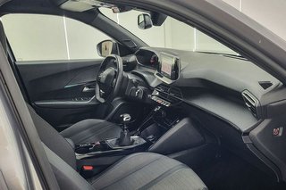 Peugeot 2008   Allure Puretech 130 SS 6 Vel. MAN