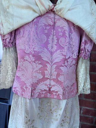 Traje de Fallera con Manteletas y Zapatos