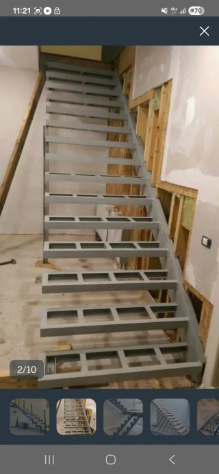 Escalera moderna hierro y madera a medida,