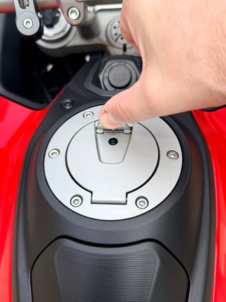 Ducati Multistrada V4S Roja 2023, 18,500km