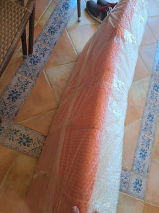 Cuna de madera blanca con colchón casi nueva