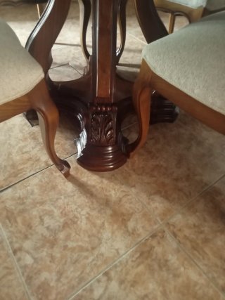 Mueble de comedor de madera