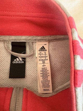 Chaqueta Adidas gris y rosa