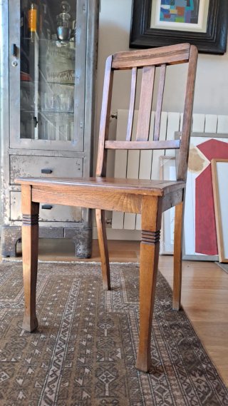 Mesa de Comedor + 8 Sillas Modernistas