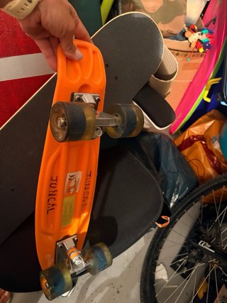 Patinete naranja