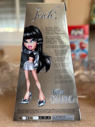 Bratz Jade Pop Starz Charmz Muñeca