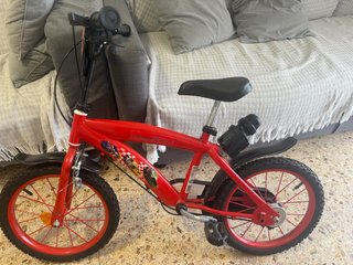 Bicicleta infantil roja Lightning McQueen