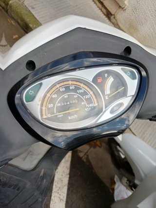 Moto Scooter Sym Blanca Automática