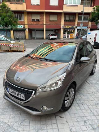 Peugeot 208 2014