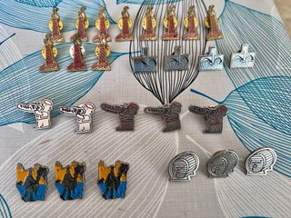 Lote de Pins Varios