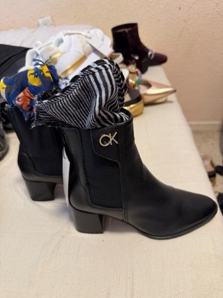 Botines Calvin Klein Negros Mujer
